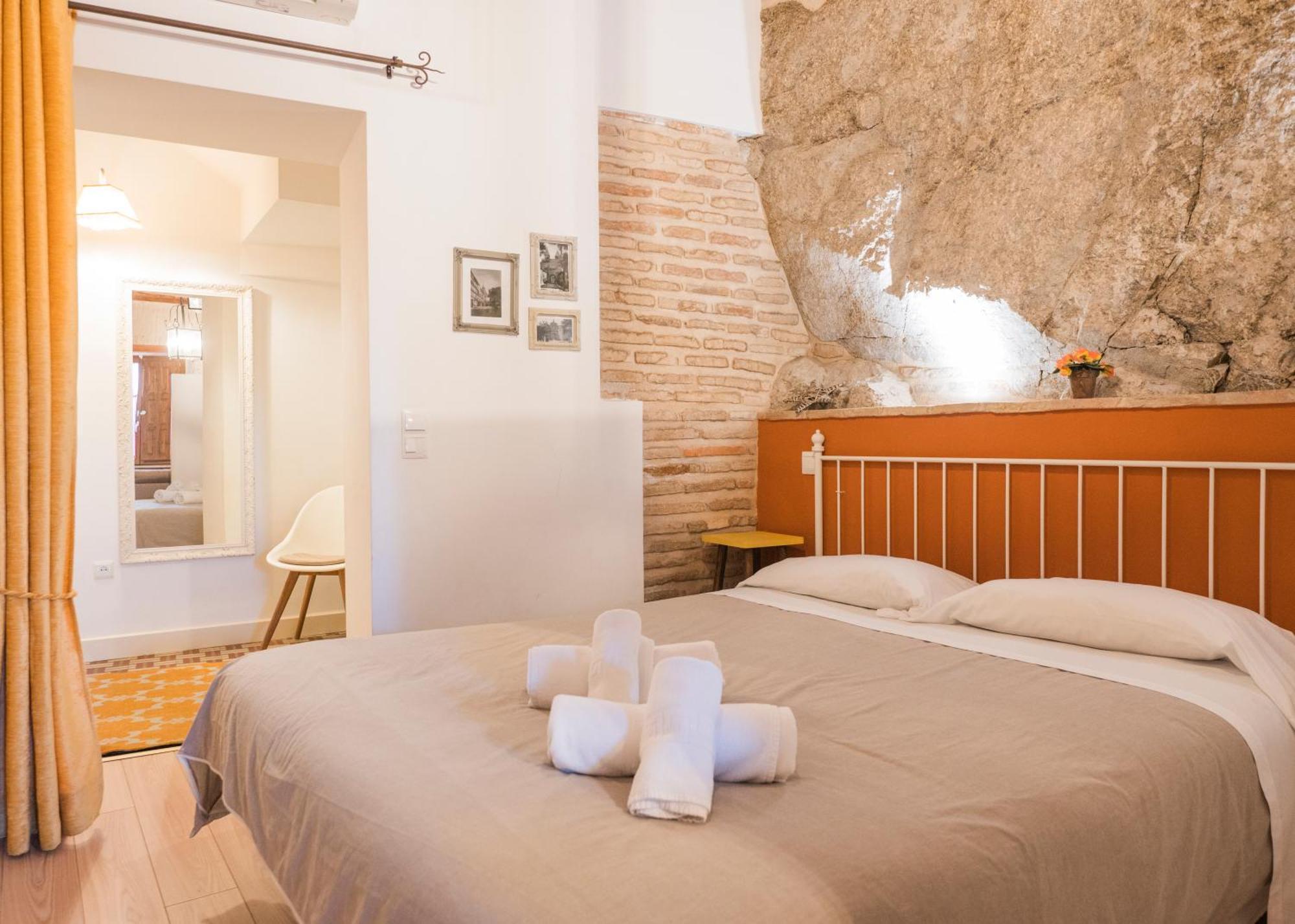 El Aljibe De San Cipriano - Apartamentos Aloha Toledo Exteriör bild
